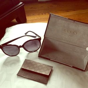 Black Gucci sunglasses